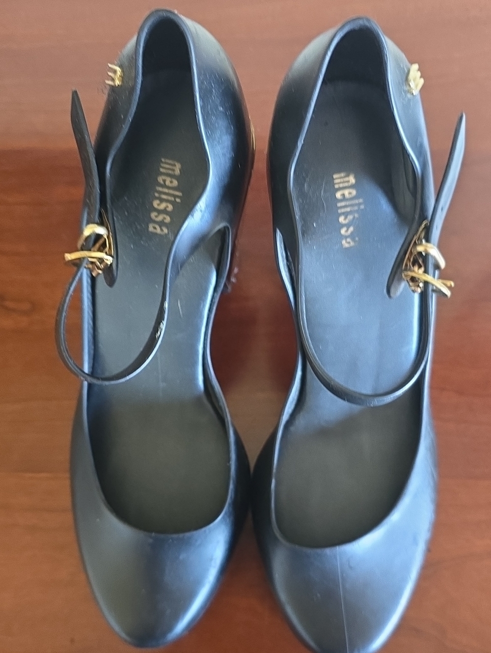 MELISSA Kristen Night Mary Janes. Stunning Black Jellies With Metalic Gold Heels - Picture 4 of 8